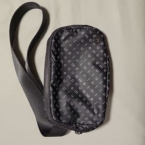 Lululemon Everywhere Belt Bag
